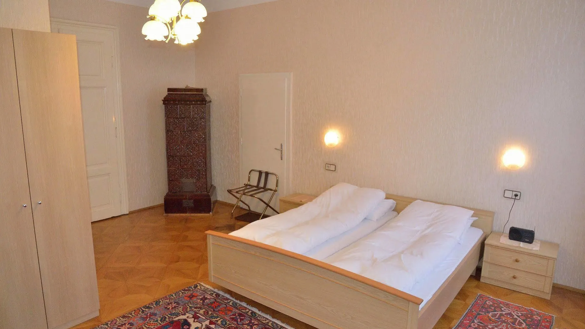 Schweizer Pension Solderer Vienna Bed & Breakfast