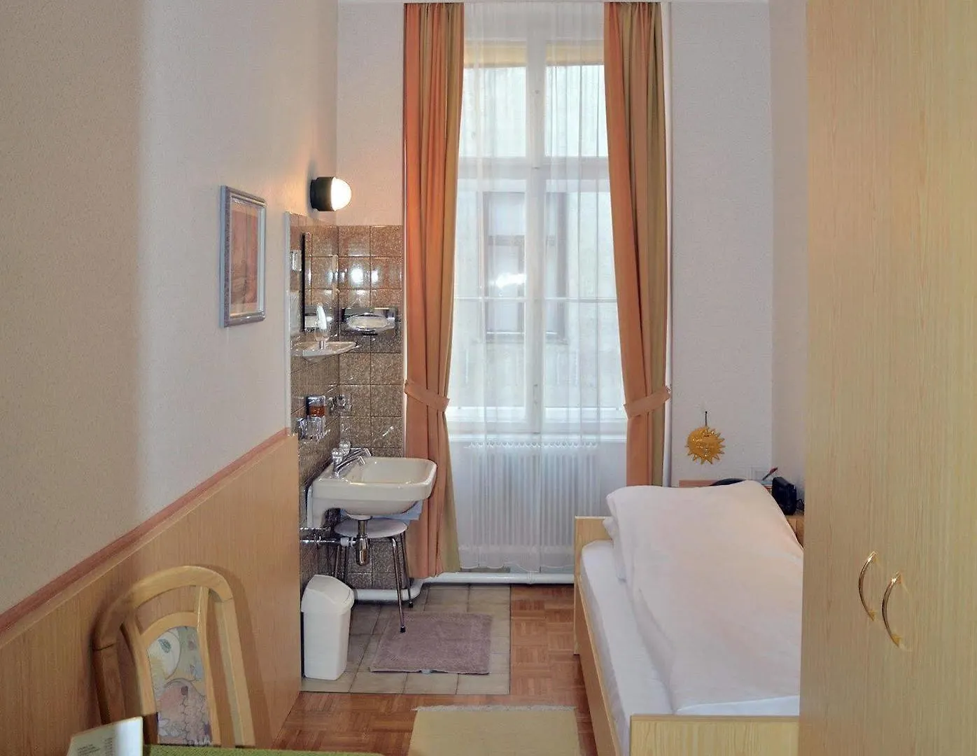 Schweizer Pension Solderer Vienna Austria