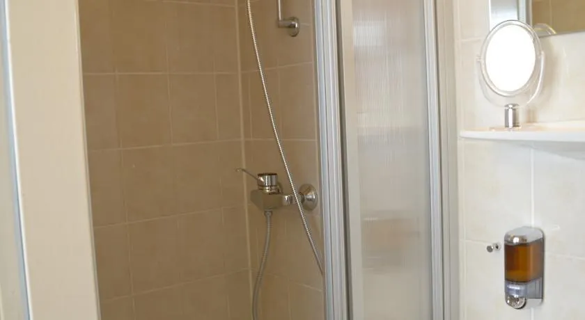 Schweizer Pension Solderer Vienna Bed & Breakfast